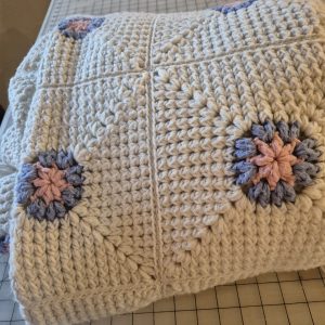 WHITE CROCHET QUILT